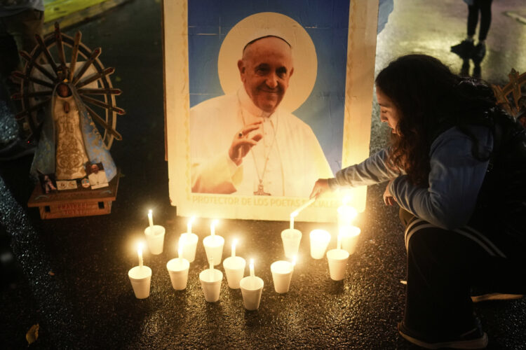 PHOTO GALLERY: Worlds says farewell to Pope Francis